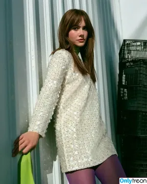 Emilia Jones / emiliajonesy nude photo #0222