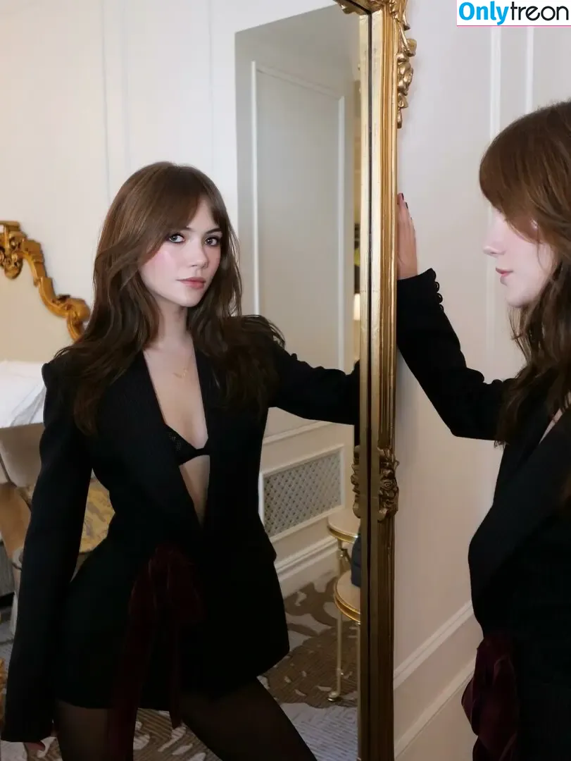 Emilia Jones nude photo #0194 (emiliajonesy)