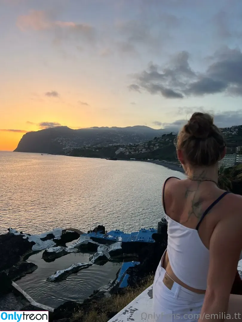 emilia.tt nude photo #0053 (emiliaa.tt)