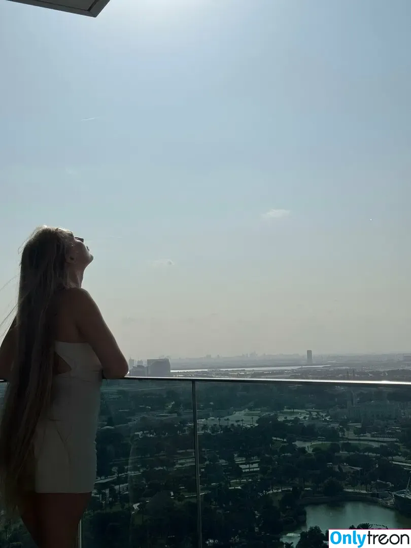 emilia.tt nude photo #0056 (emiliaa.tt)