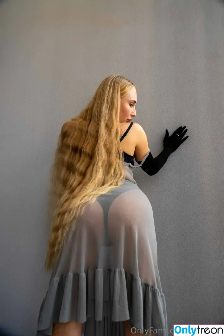 emilia.tt nude photo #0059 (emiliaa.tt)