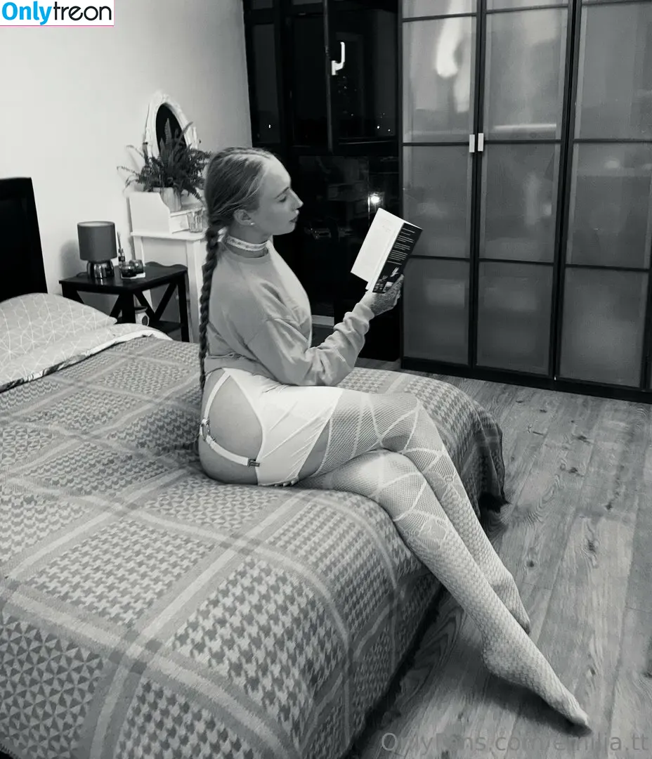 emilia.tt nude photo #0093 (emiliaa.tt)