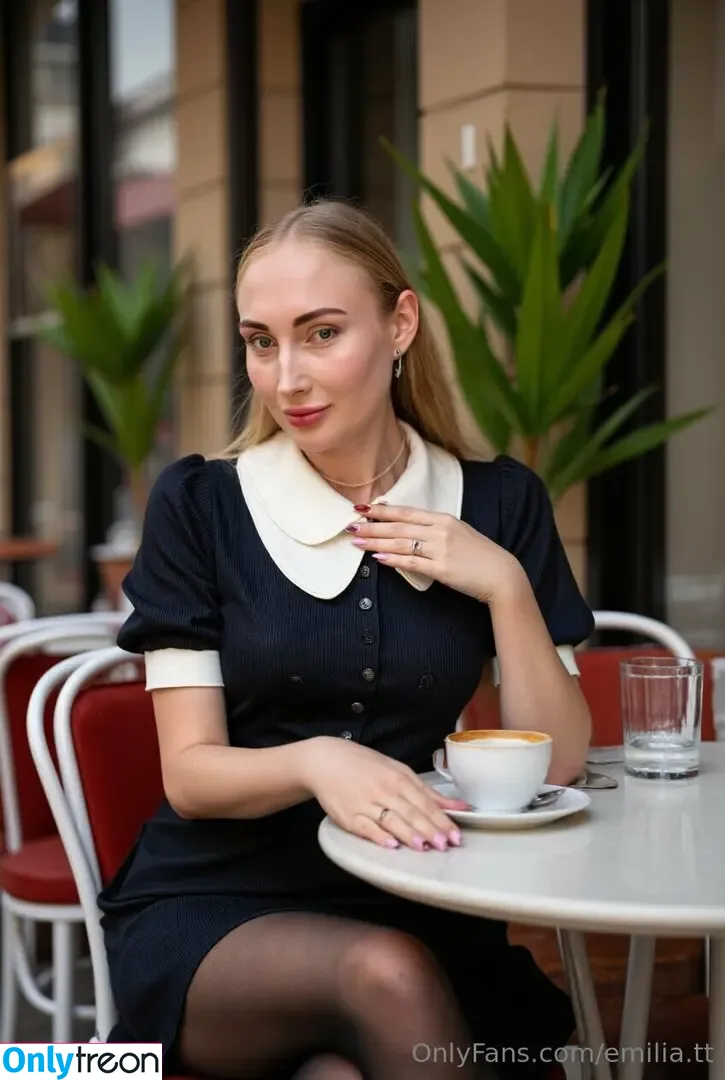 emilia.tt nude photo #0103 (emiliaa.tt)