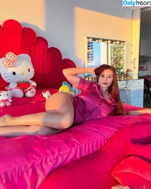 Emilia Vizcarra / emiliavizcarra / emiliavizcarrax nude photo #0244