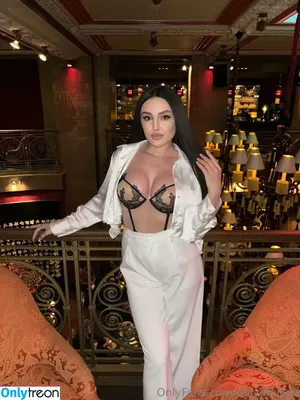  nude photo #0001