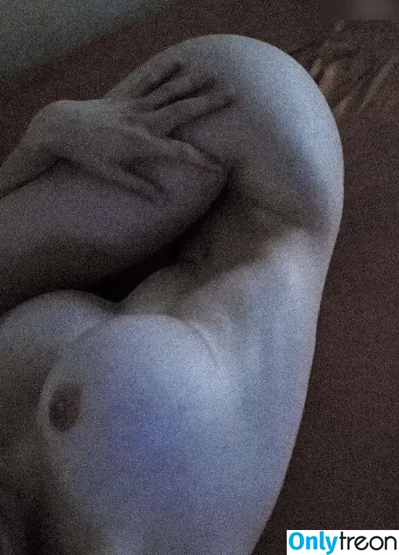 Emilia Zabberoni nude photo #0160 (artikleopard_artist)