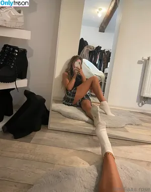 emiliaaa.rose / emilia.roseee nude photo #0079