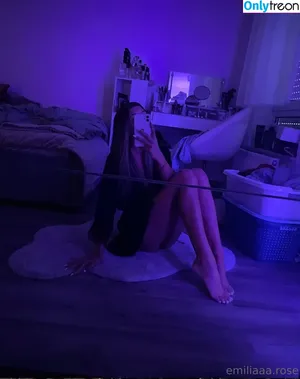 emiliaaa.rose / emilia.roseee nude photo #0081