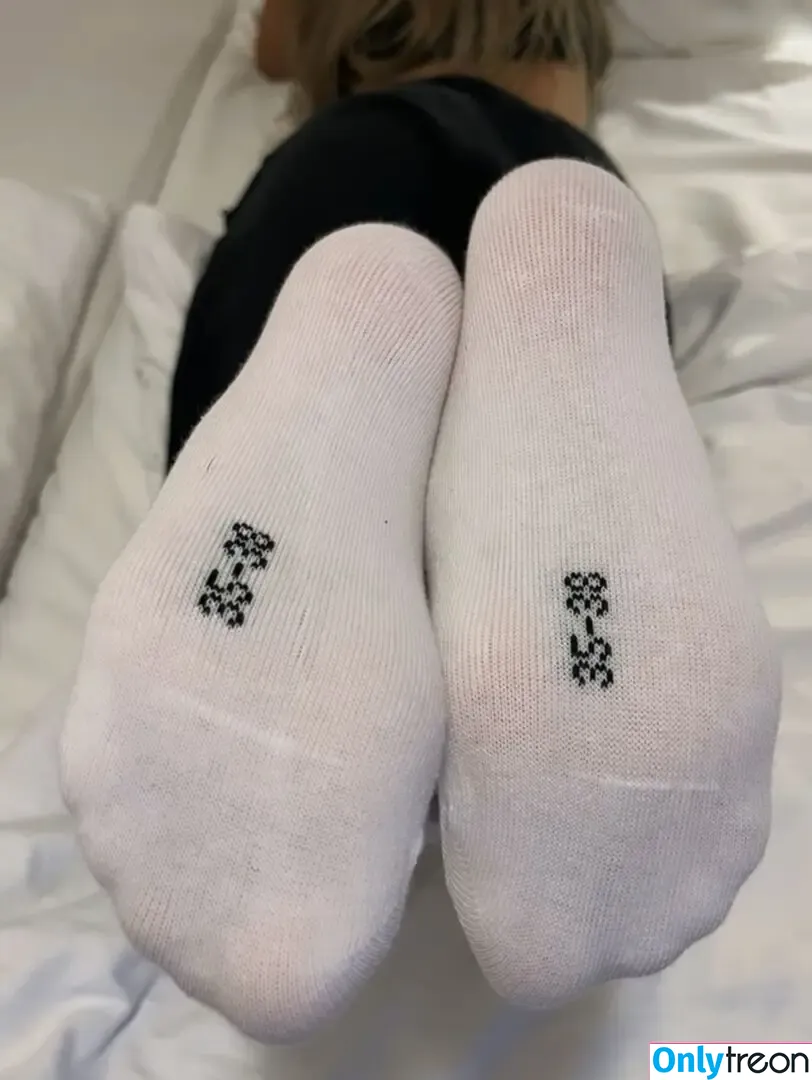 emiliaaa.rose nude photo #0037 (emilia.roseee)