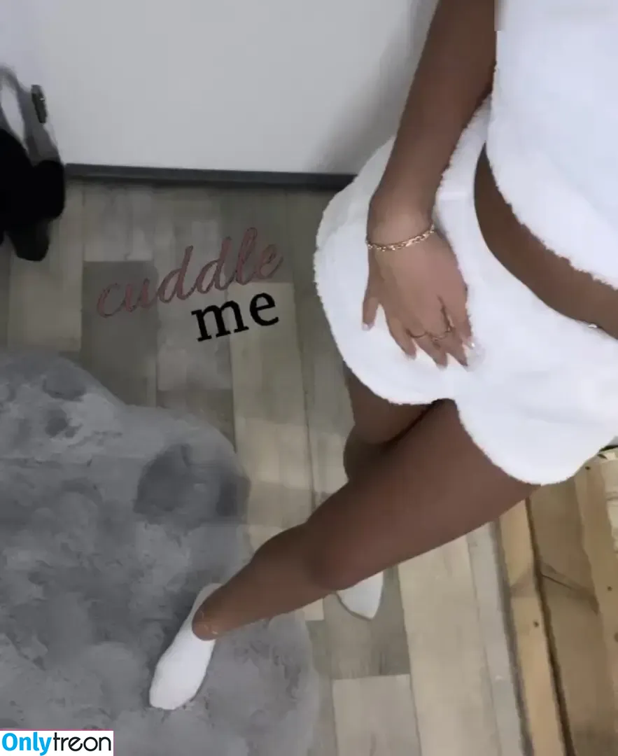 emiliaaa.rose nude photo #0042 (emilia.roseee)