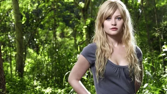 Emilie De Ravin / Claire from LOST / emiliede_ravin фото голая #0032