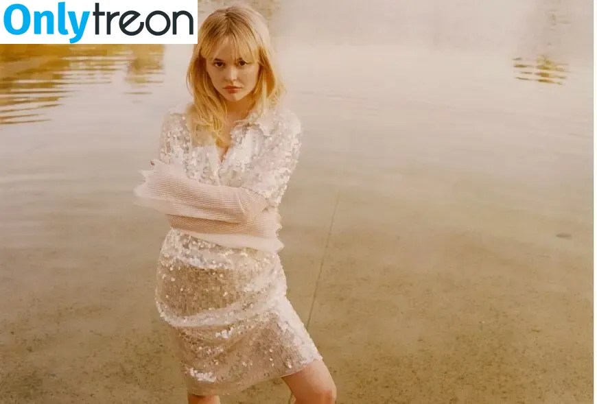 Emily Alyn Lind голая photo #0189 (emilylind)