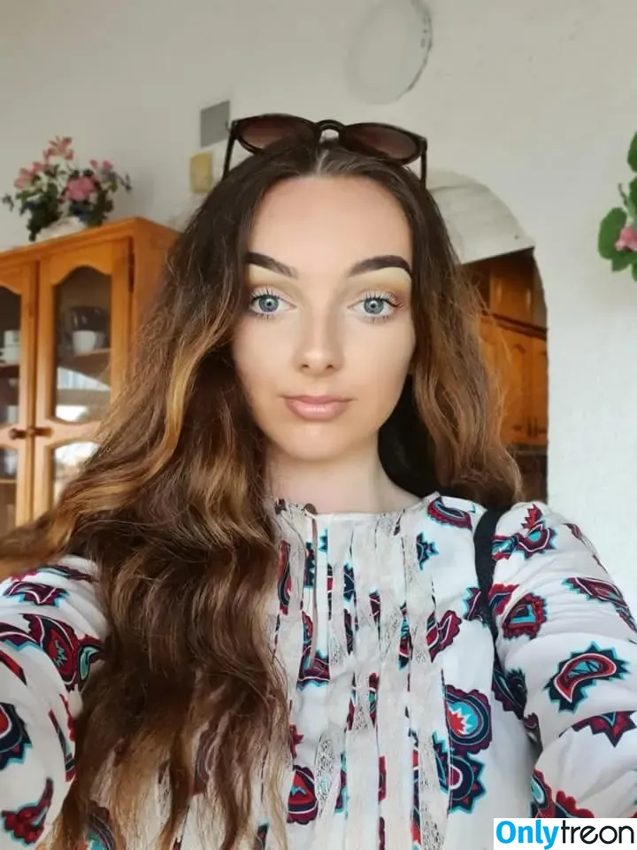 Emily Alys Johns nude photo #0036 (ems_alysxx)