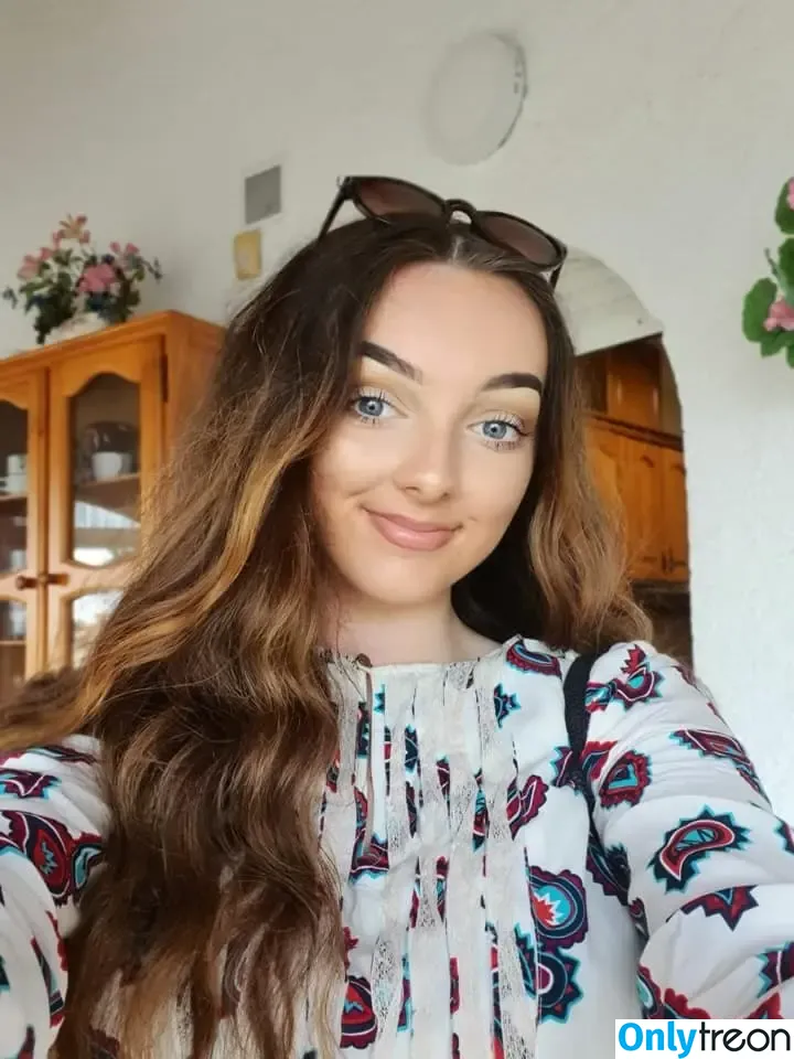 Emily Alys Johns nude photo #0037 (ems_alysxx)