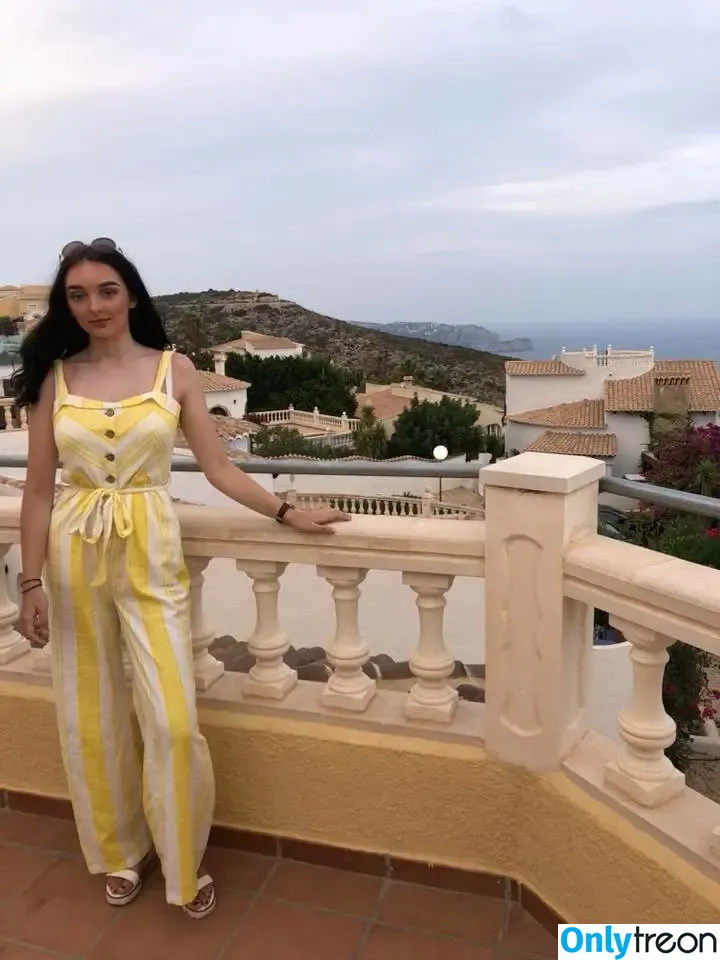 Emily Alys Johns nude photo #0049 (ems_alysxx)