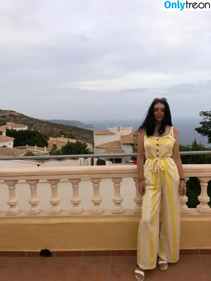 Emily Alys Johns nude photo #0051 (ems_alysxx)