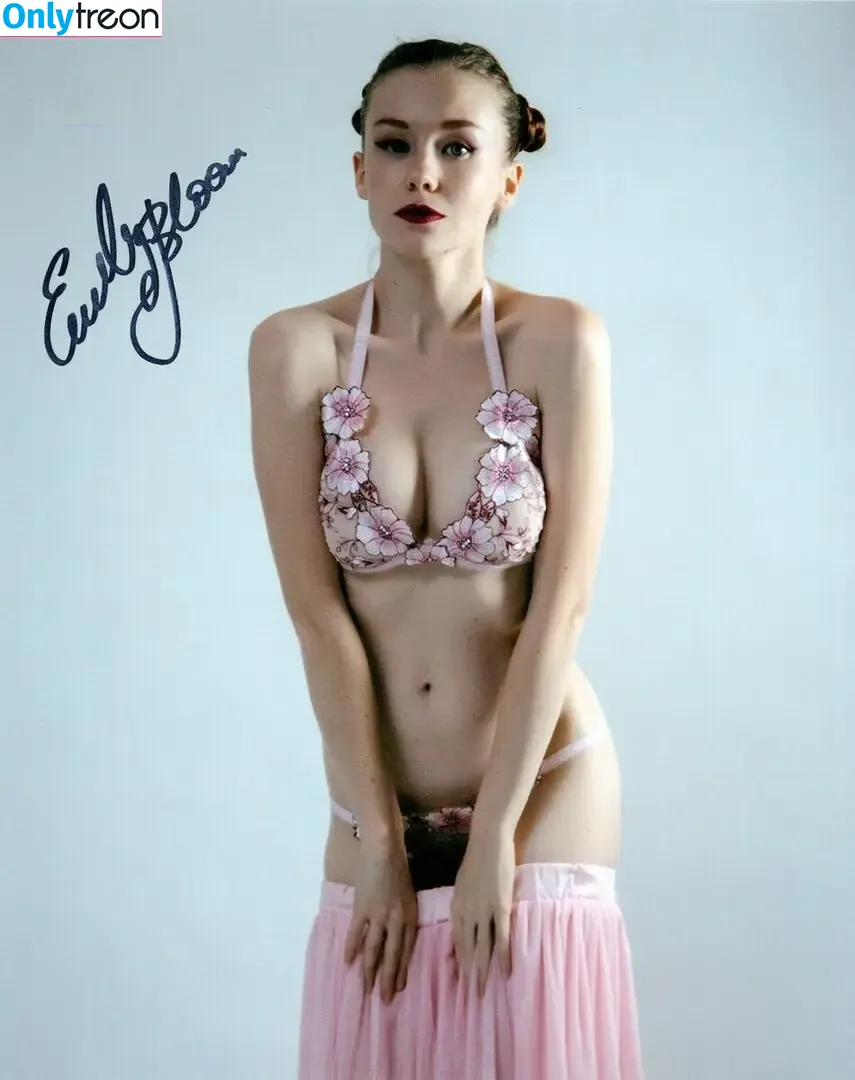 Emily Bloom голая photo #6805 (emilybloomshow / theemilybloom)