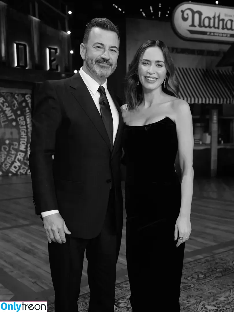Emily Blunt голая photo #0842 (_emily_blunt_)