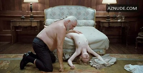 Emily Browning / emilyjanebrowning nude photo #0130