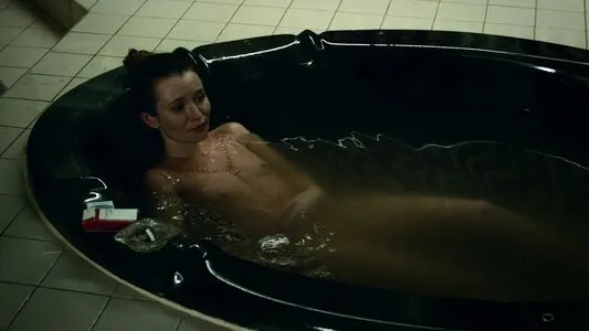 Emily Browning / emilyjanebrowning nude photo #0143