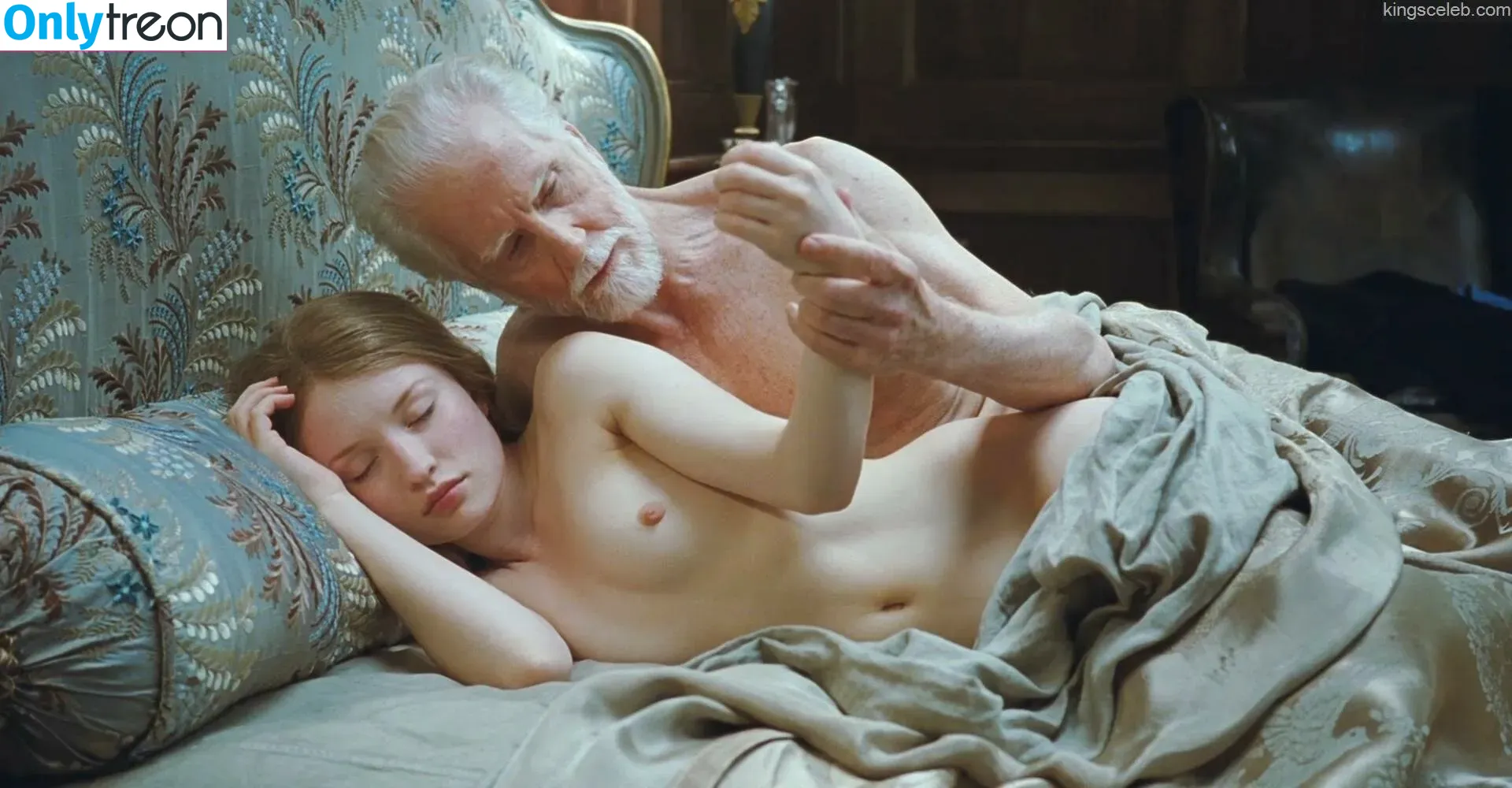 Emily Browning голая photo #0037 (emilyjanebrowning)