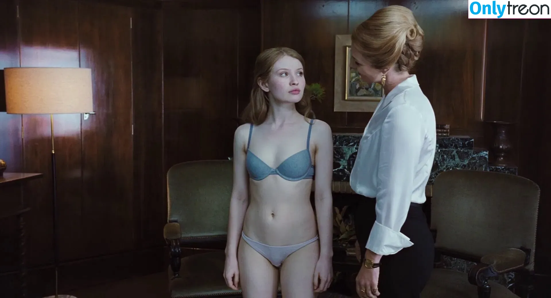 Emily Browning голая photo #0042 (emilyjanebrowning)