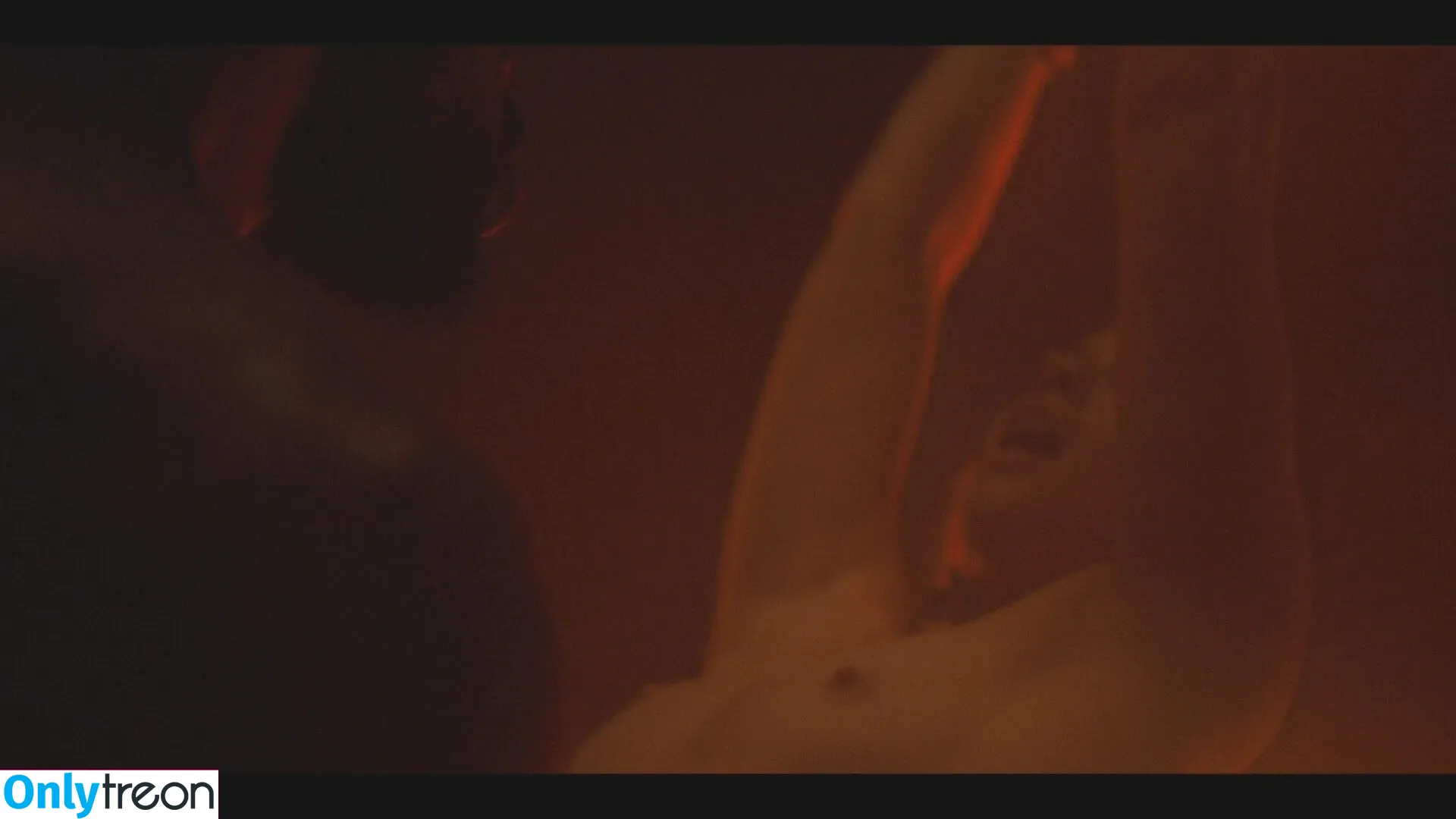 Emily Browning nude photo #0057 (emilyjanebrowning)