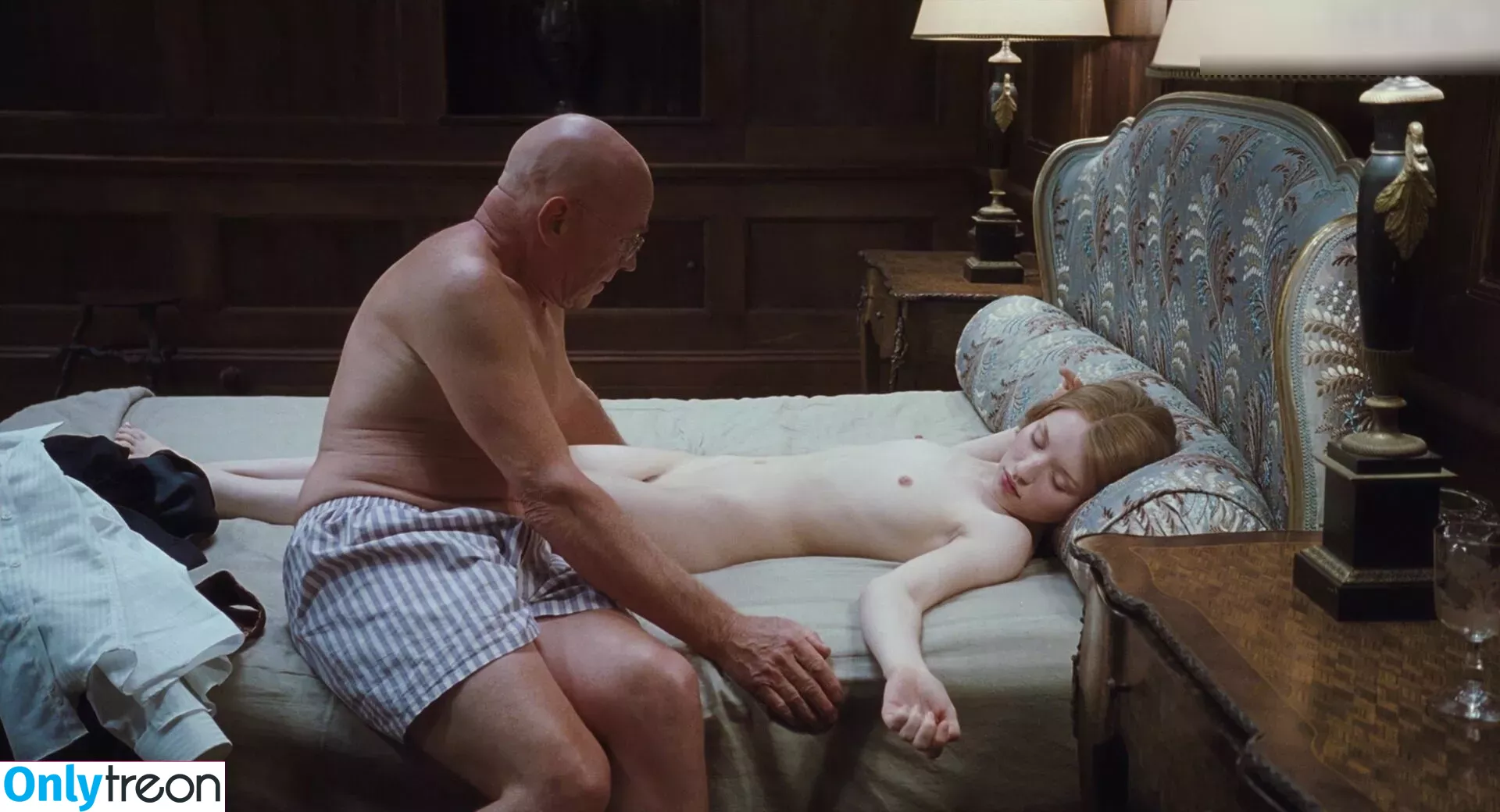 Emily Browning nude photo #0167 (emilyjanebrowning)