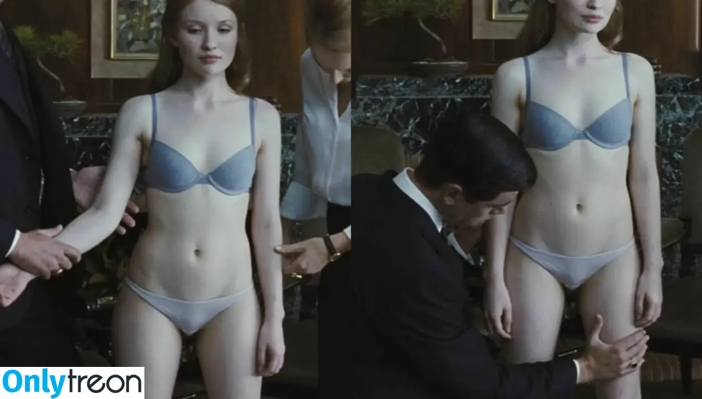 Emily Browning голая photo #0204 (emilyjanebrowning)