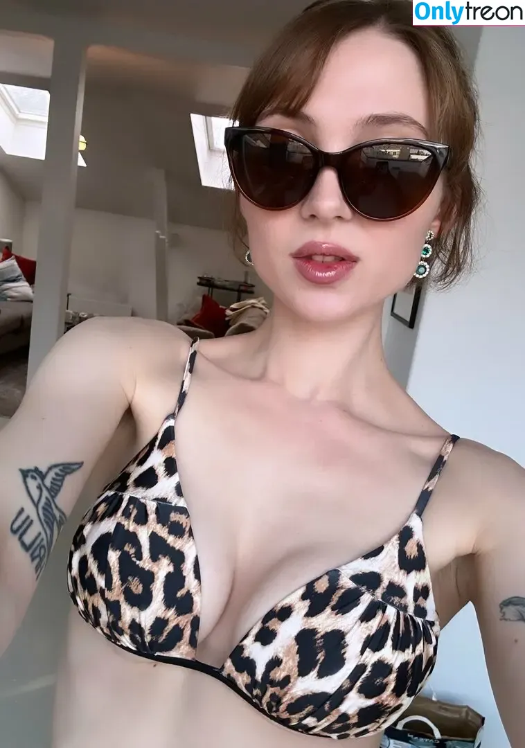 Emily Cain nude photo #0006 (drollbondgirl / emily fox / emilydelphia / littlefox_to / yourlittlefox)