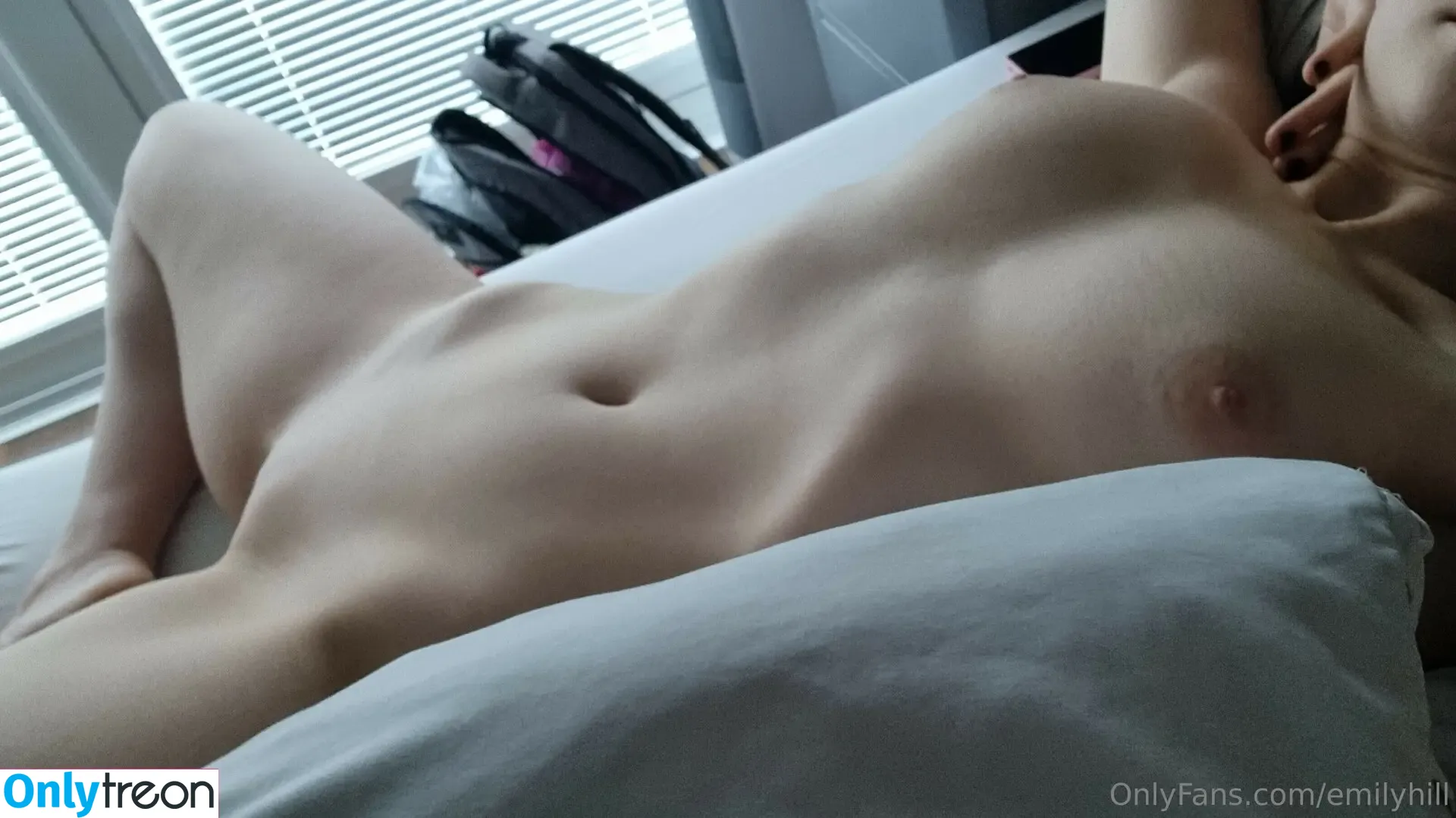 Emily Hill nude photo #0654 (Emily_Hill33 / Erosahx0 on Twitter / emilyhill / emilyhillxoxo)