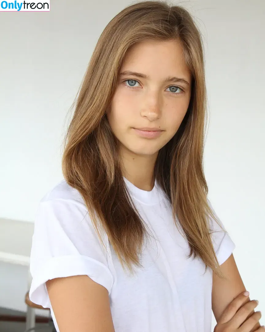 Emily Kasten голая photo #0010 (emilykasten)