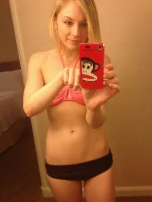 Emily Kinney / emmykinney nude photo #0023