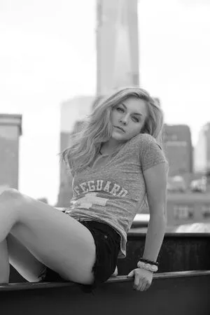 Emily Kinney / emmykinney nude photo #0031