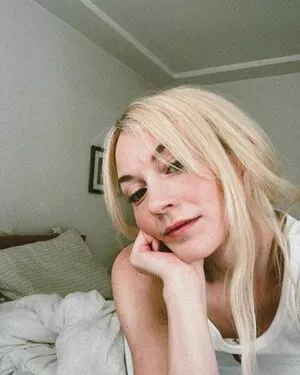 Emily Kinney / emmykinney nude photo #0192