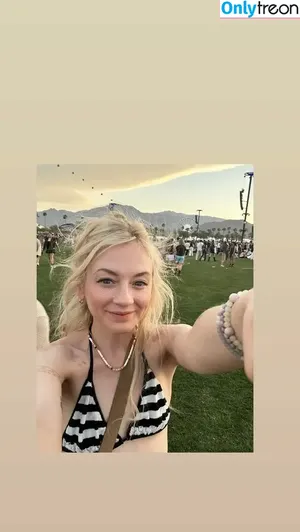 Emily Kinney / emmykinney nude photo #0211