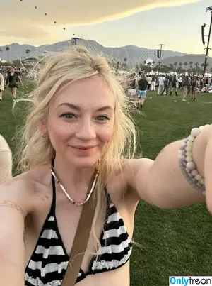 Emily Kinney / emmykinney nude photo #0214