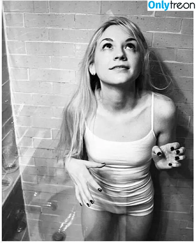 Emily Kinney nude photo #0006 (emmykinney)