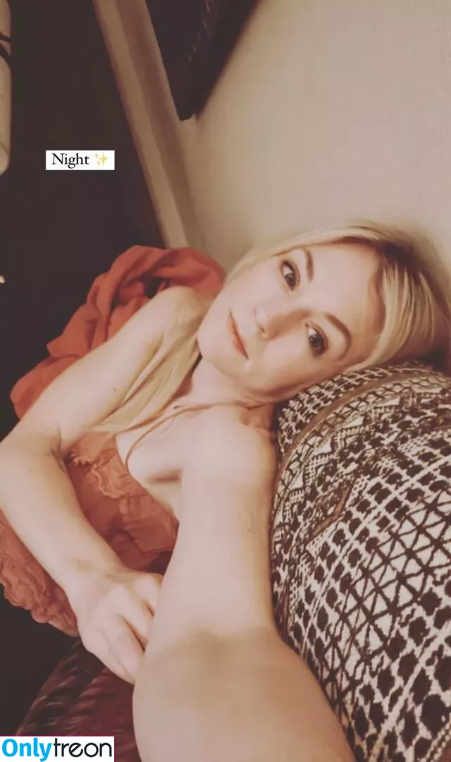 Emily Kinney nude photo #0180 (emmykinney)