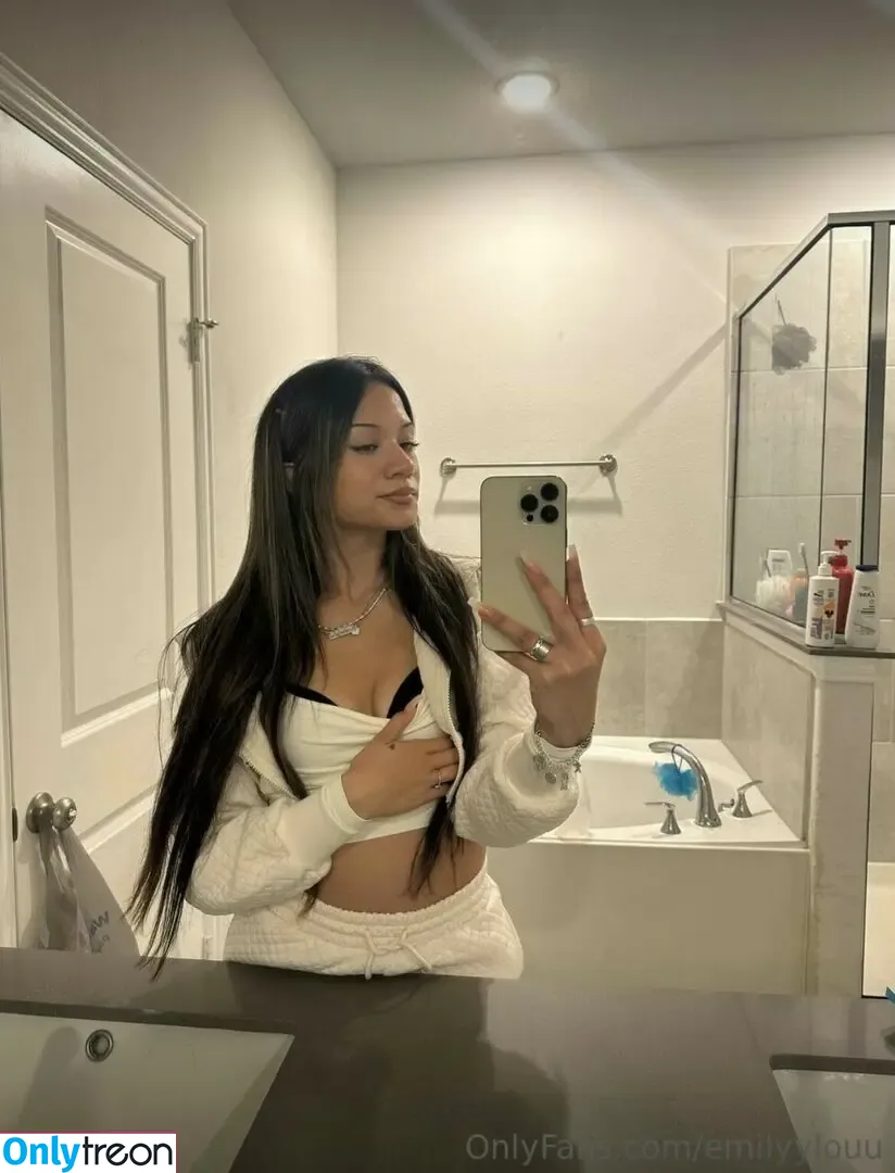 Emily Lou nude photo #0009 (Emilyylouu / Emilyylouu1 / emilyylouu_)