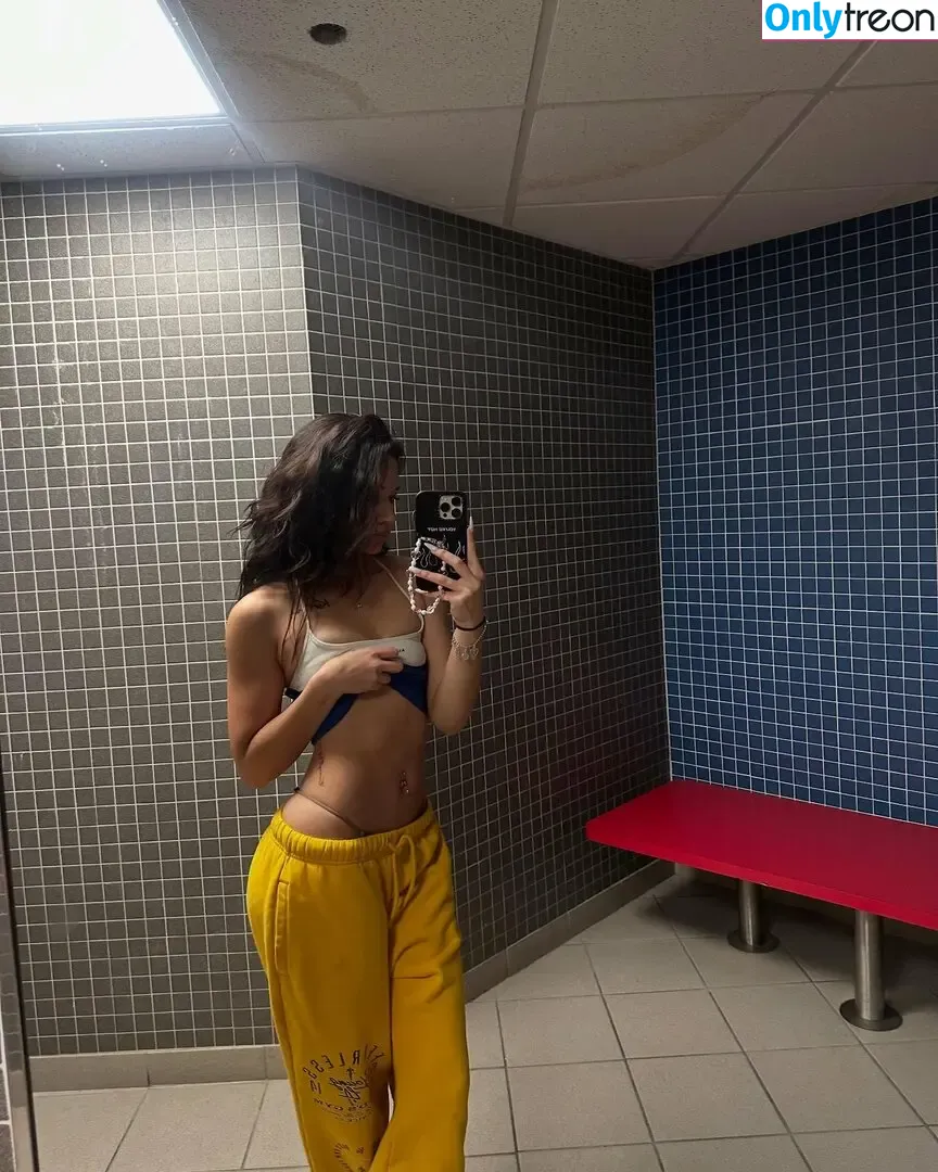 Emily Lou nude photo #0030 (Emilyylouu / Emilyylouu1 / emilyylouu_)