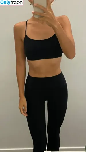 Emily Oberg / emilyoberg nude photo #0014