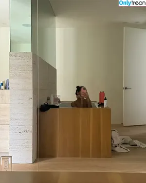 Emily Oberg / emilyoberg nude photo #0039
