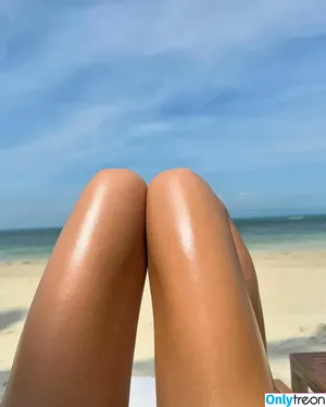 Emily Oberg / emilyoberg nude photo #0090