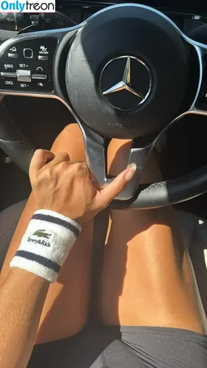 Emily Oberg / emilyoberg nude photo #0173
