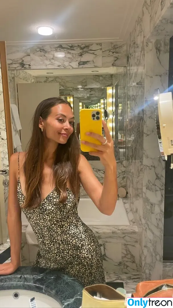 Emily Oberg nude photo #0026 (emilyoberg)