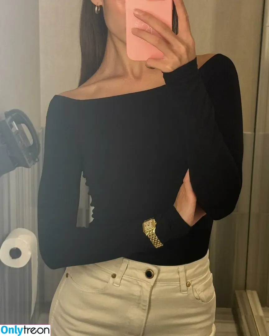 Emily Oberg nude photo #0056 (emilyoberg)
