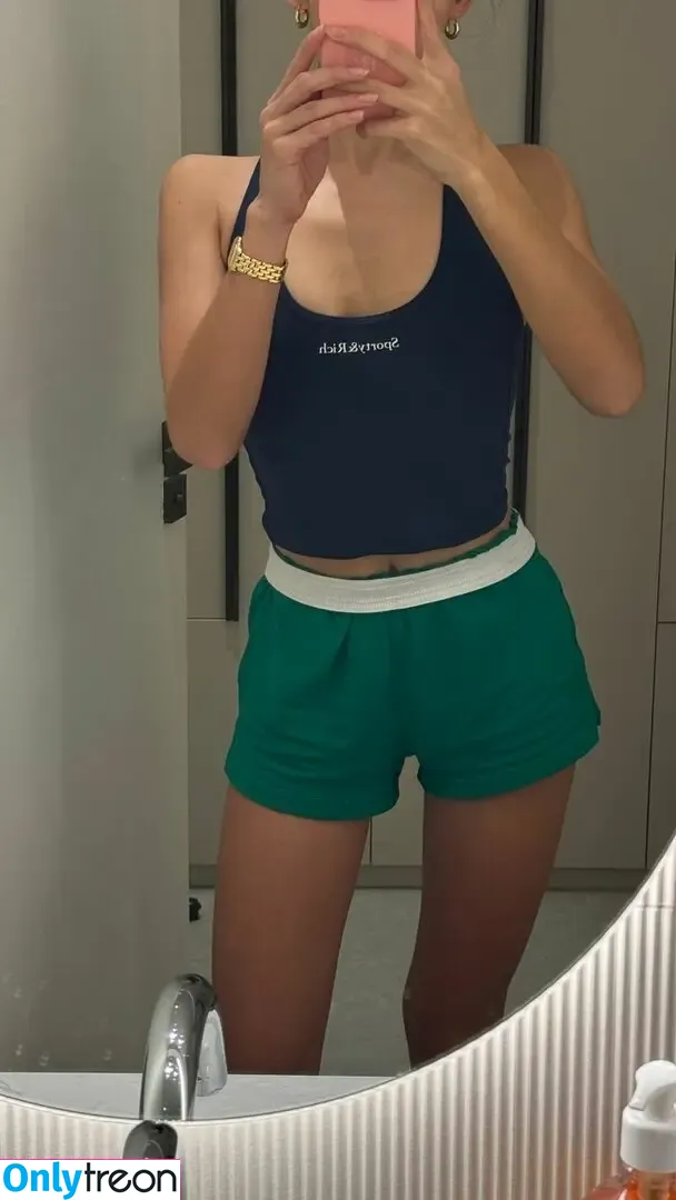 Emily Oberg nude photo #0072 (emilyoberg)