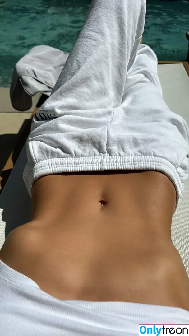 Emily Oberg nude photo #0098 (emilyoberg)