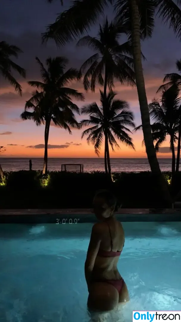 Emily Oberg nude photo #0194 (emilyoberg)
